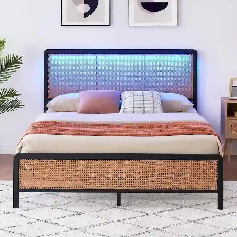 Cadre de lit plateforme en rotin noir/blanc avec tête de lit LED – Lit double/grand, 1 à 2 places