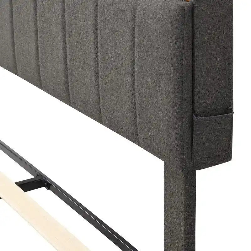Lit plateforme en lin rembourré beige/marron avec tête de lit de rangement et station de charge, Queen/Full, pour 2