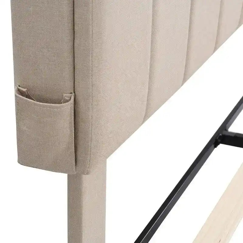 Lit plateforme en lin rembourré beige/marron avec tête de lit de rangement et station de charge, Queen/Full, pour 2